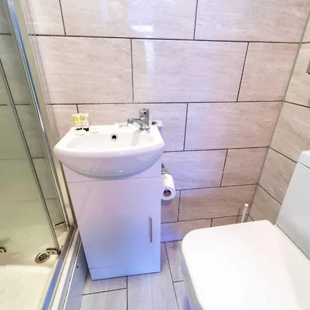 Sa Equipped 10 Mins From Centre And Next To Uob! Maison d'hôtes Birmingham