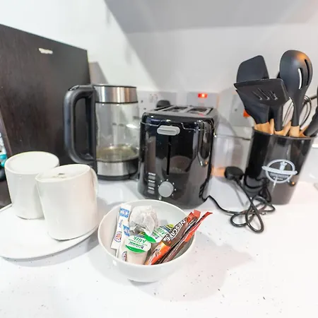 Sa Equipped 10 Mins From Centre And Next To Uob! Pensión Birmingam