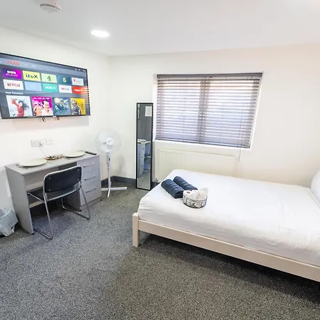 Sa Equipped 10 Mins From Centre And Next To Uob! Pensión *